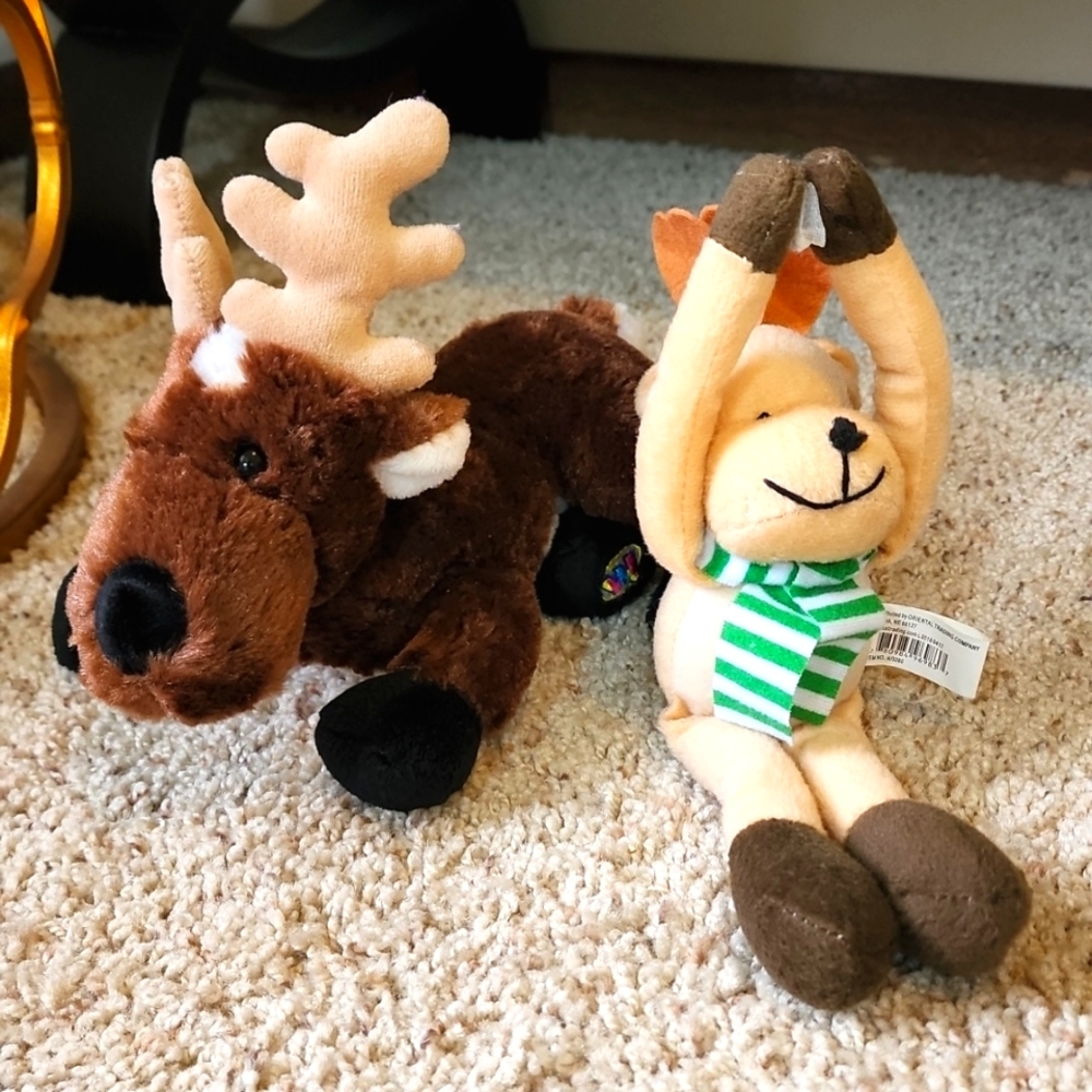 Holiday Reindeer (2 pieces)